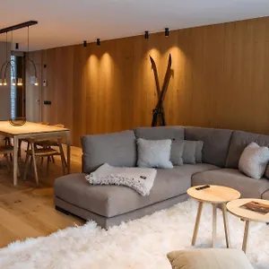 Isard Residences By Leo Appartement